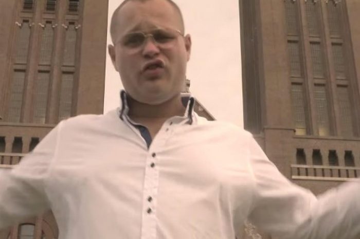 Haarlemmer maakt educatieve rap over ‘zijn’ Sint Bavokerk